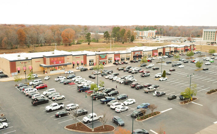 Pictures of Retail, Office, Restaurant property located at 2596 Christmasville Cove, Jackson, TN 38305 for lease - image #1