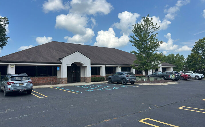 Pictures of Office property located at 5918 Meridian, Brighton, MI 48116 for lease - image #1