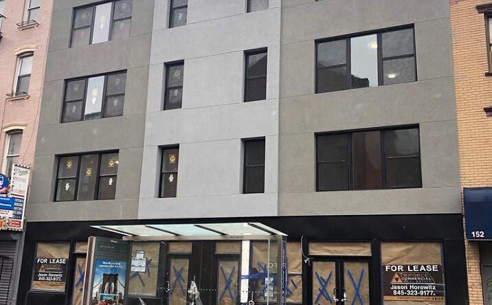 Pictures of Retail property located at 154 Graham Ave, Brooklyn, NY 11206 for lease - image #1