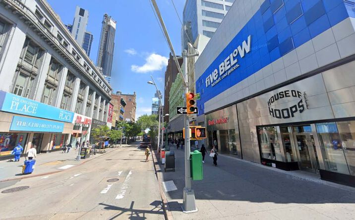Pictures of Retail, Industrial property located at 452 Fulton St, Brooklyn, NY 11201 for lease - image #1