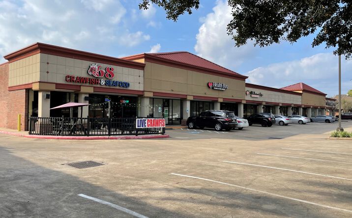 Pictures of Retail property located at 11420 Dairy Ashford Rd, Sugar Land, TX 77478 for lease - image #1