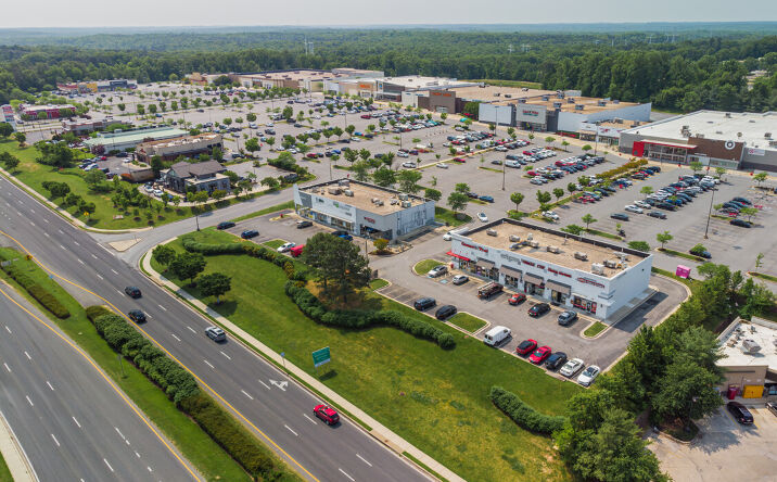 Pictures of Retail property located at 3333 Corridor Marketplace, Laurel, MD 20724 for lease - image #1