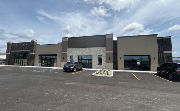 Pictures of Retail property located at 7725 US Highway 41,, Schererville, IN 46322 for lease - image #1
