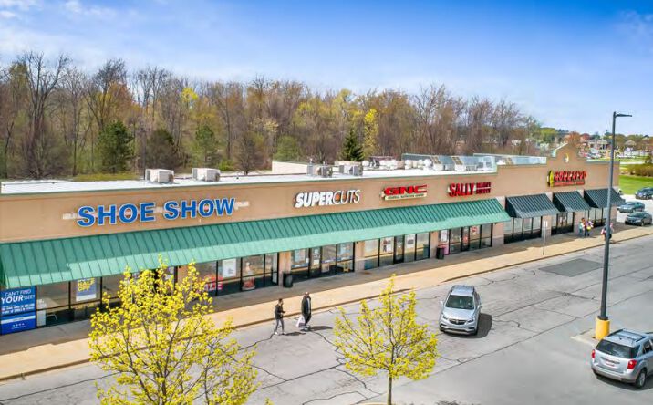 Pictures of Retail property located at 5825 Brockway Rd, Saginaw, MI 48638 for lease - image #1