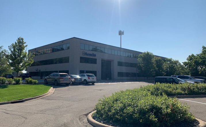 Pictures of Office property located at 10125 Crosstown Cir, Eden Prairie, MN 55344 for lease - image #1