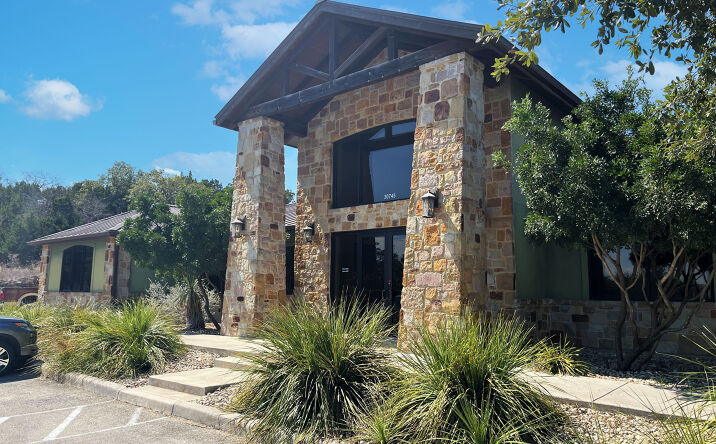 Pictures of Office property located at 30745 N Hwy 281, Bulverde, TX 78163 for lease - image #1