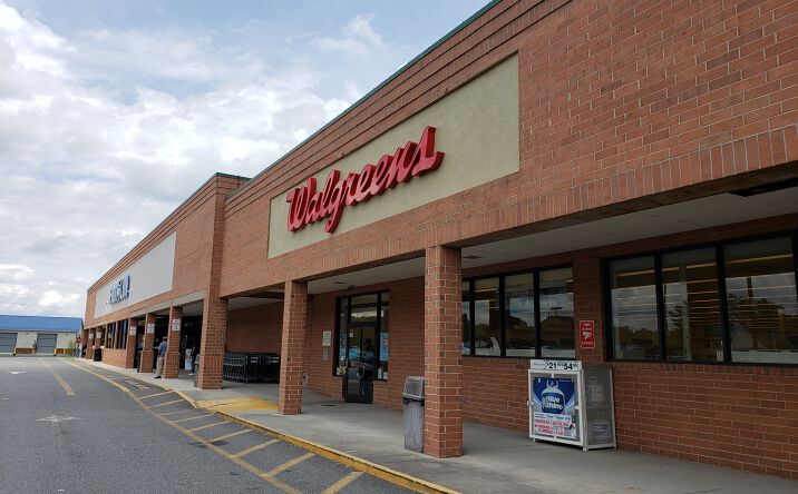 Pictures of Retail property located at 4665 Richmond Rd, Warsaw, VA 22572 for lease - image #1