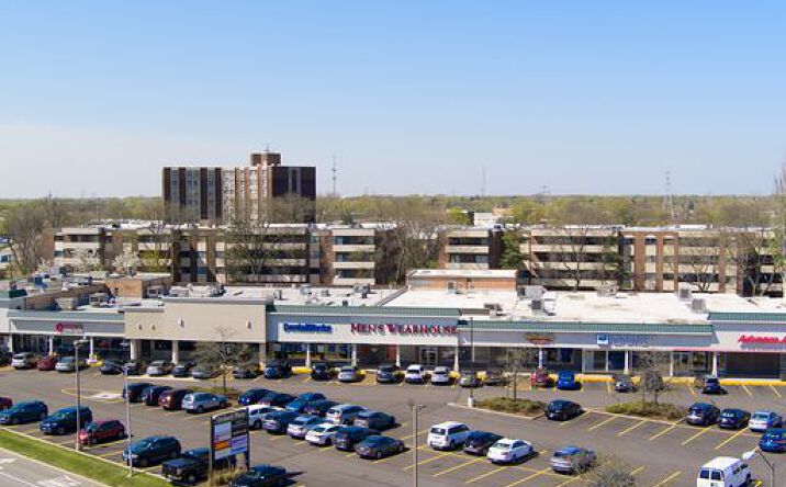 Pictures of Retail property located at 9300 Skokie Blvd, Skokie, IL 60077 for lease - image #1