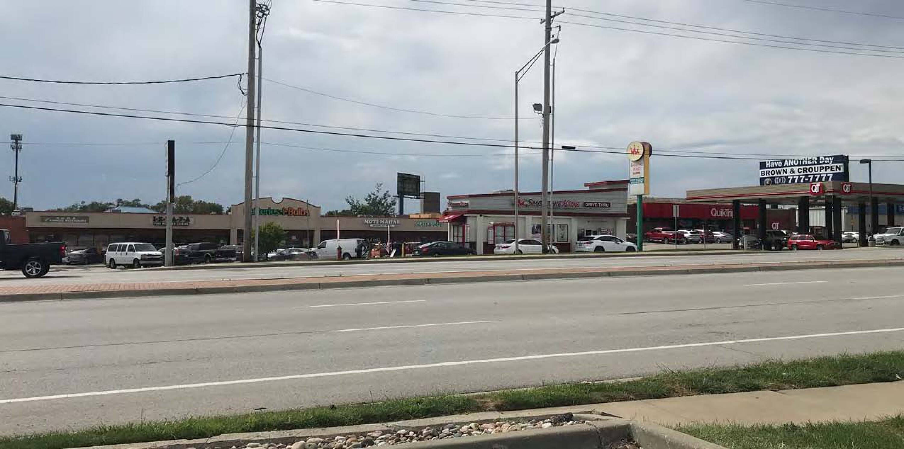 71017121 NW Barry Road, Kansas City, MO 64151