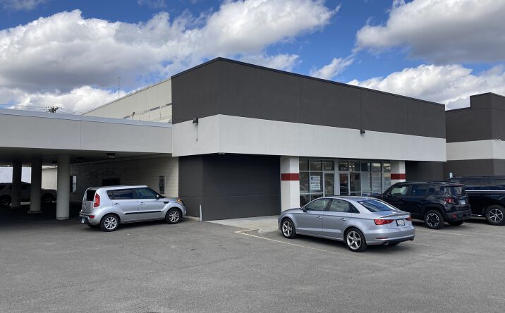 Pictures of Retail, Office property located at 615 W Jefferson St, Springfield, IL 62702 for lease - image #1
