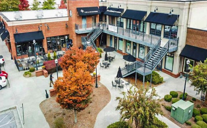 Pictures of Retail property located at 2023 Grayson Highway, Grayson, GA 30017 for lease - image #1