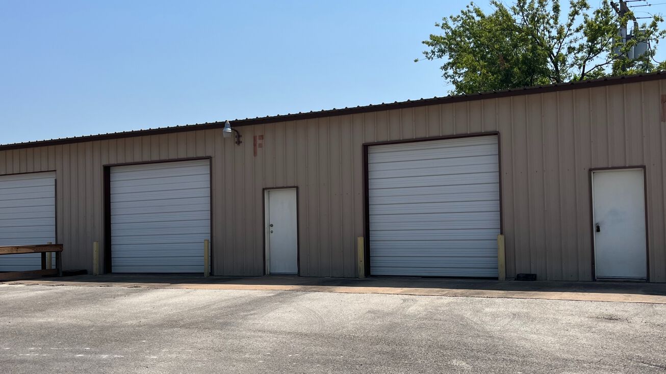 120 Iron Horse Dr, Hutto, TX 78634 Industrial Space for Lease