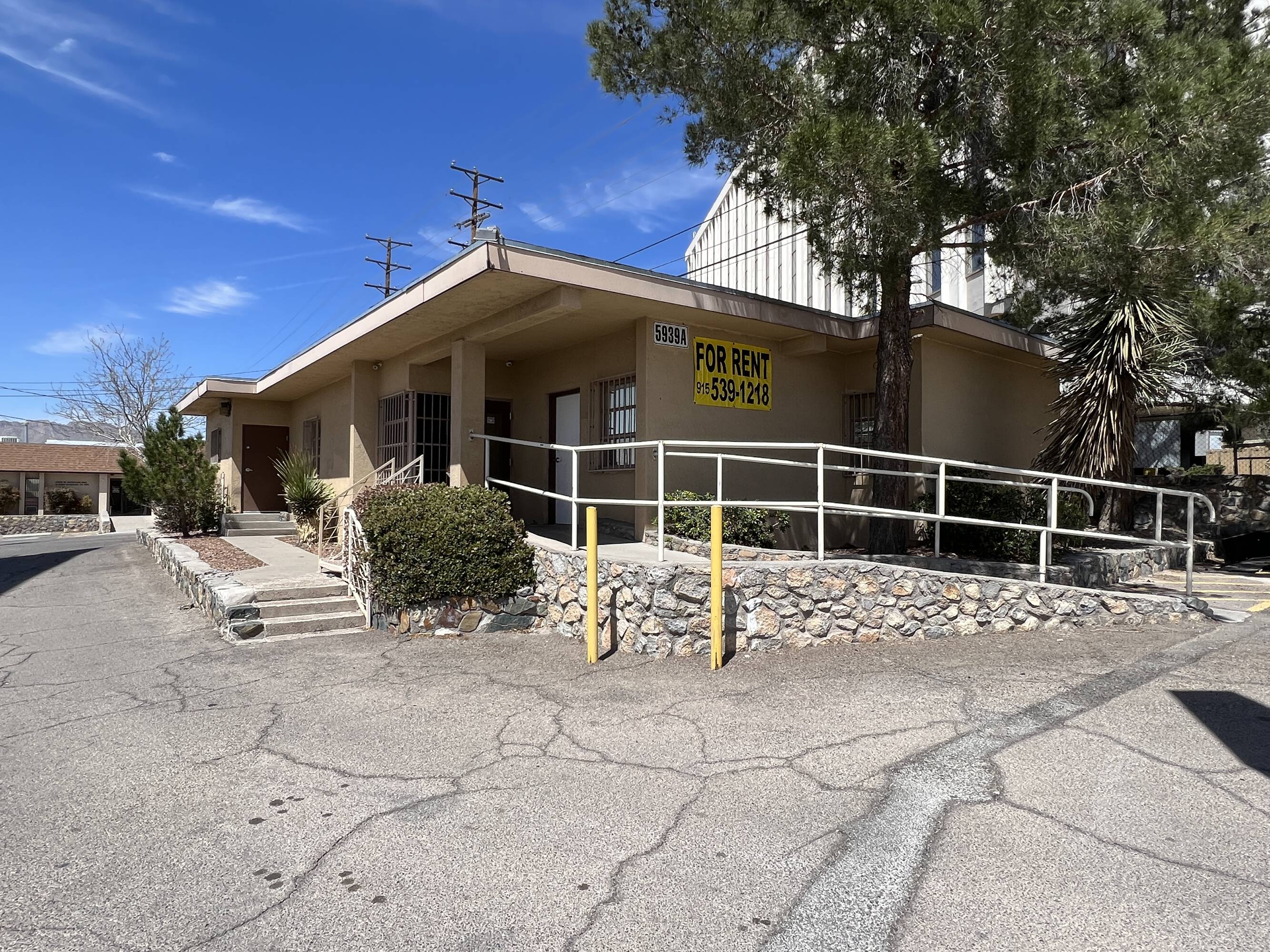 5939 Gateway Blvd W, El Paso, TX 79925