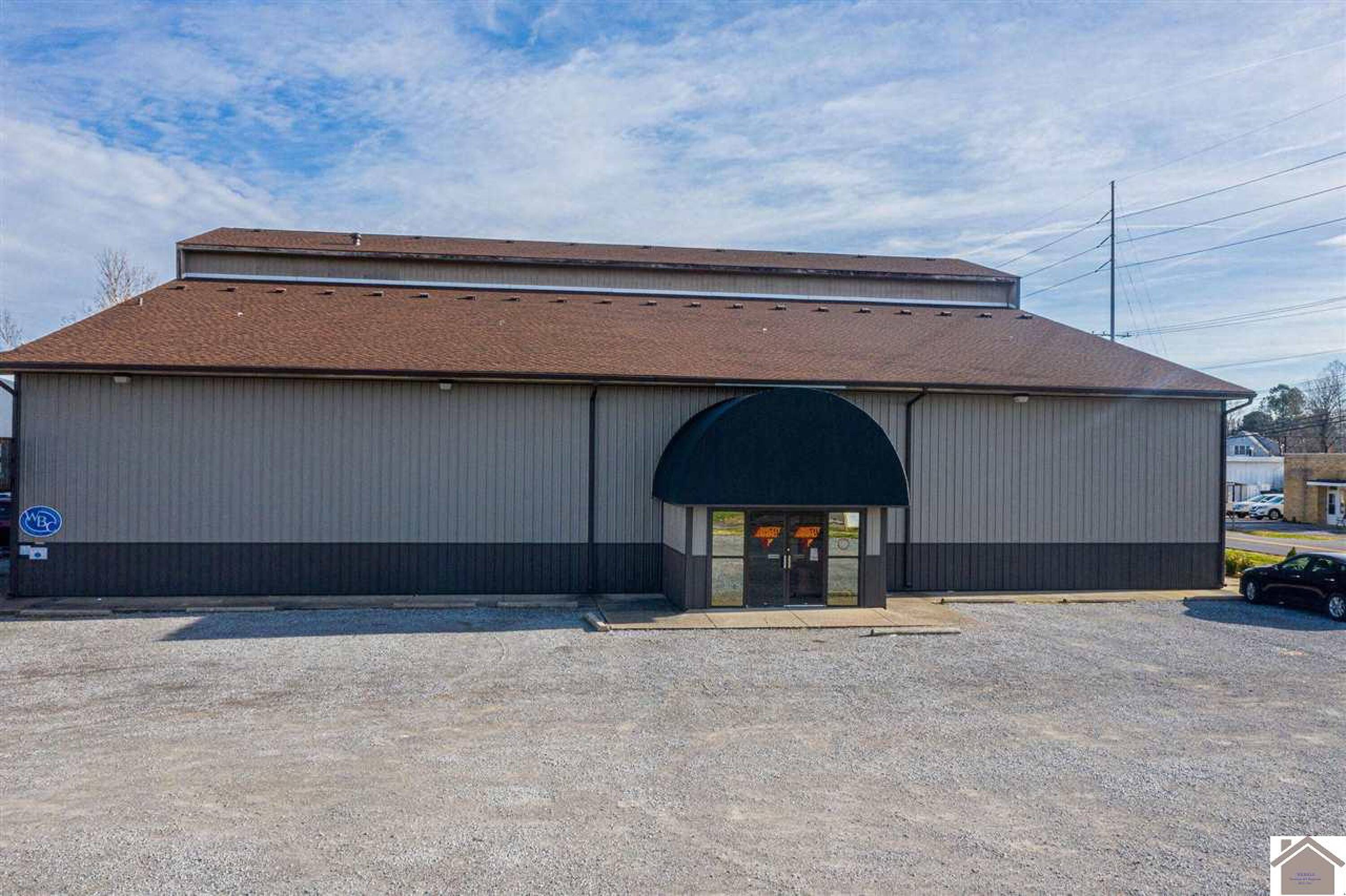 3435 Lovelaceville Rd, Paducah, KY 42001