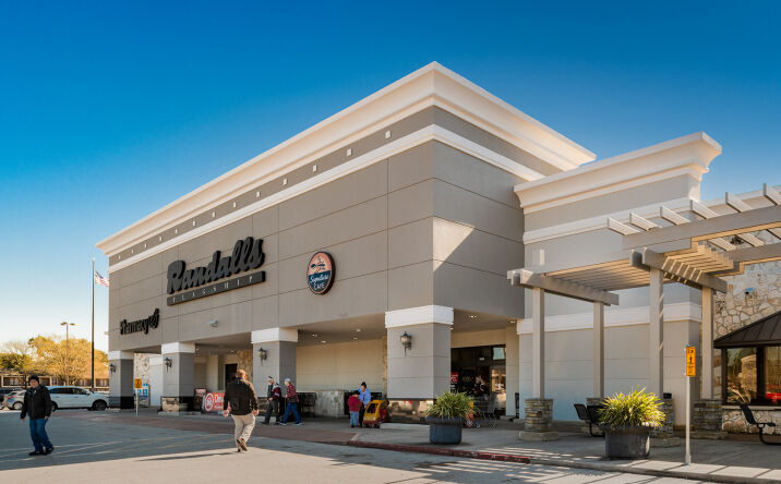 Pictures of Retail property located at 5215 Farm to Market 1960 Rd W, Houston, TX 77069 for lease - image #1