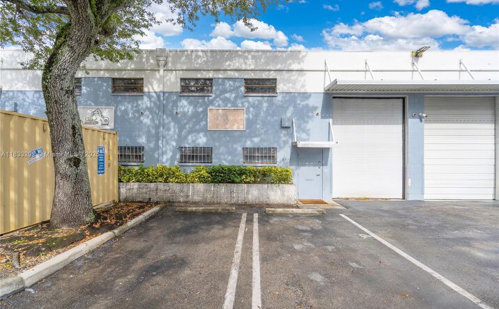 Pictures of Industrial property located at 8279 NW 64th St # 55, Miami, FL 33166 for lease - image #1