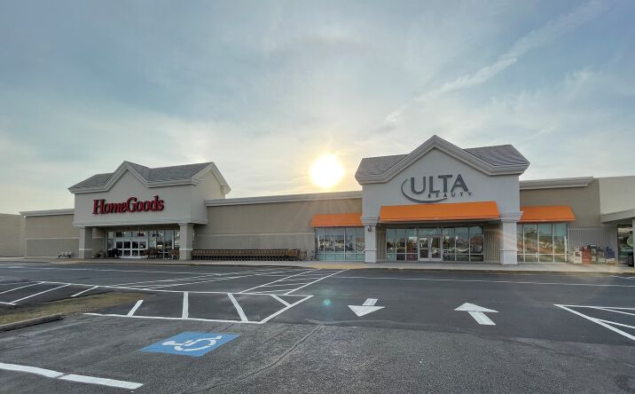 Pictures of Retail property located at 5000 S Croatan Hwy, Nags Head, NC 27959 for lease - image #1