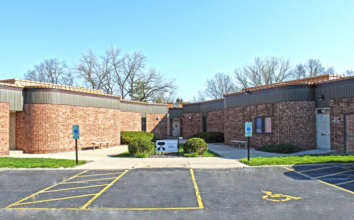 Pictures of Office property located at 5016 N University St, Peoria, IL 61614 for lease - image #1