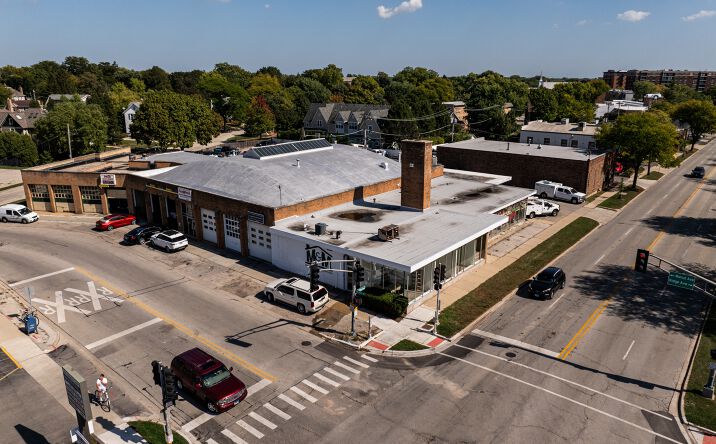 Pictures of Industrial property located at 400 W Northwest Hwy, Arlington Heights, IL 60004 for lease - image #1