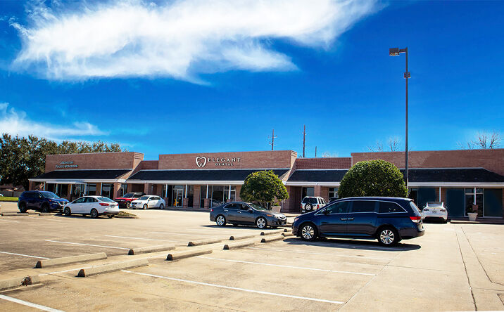 Pictures of Retail property located at 6350 Hwy 90 Alt, Sugar Land, TX 77479 for lease - image #1