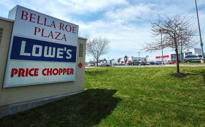Pictures of Retail property located at NWC 50th & Roe Blvd, Roeland Park, KS 66205 for lease - image #1