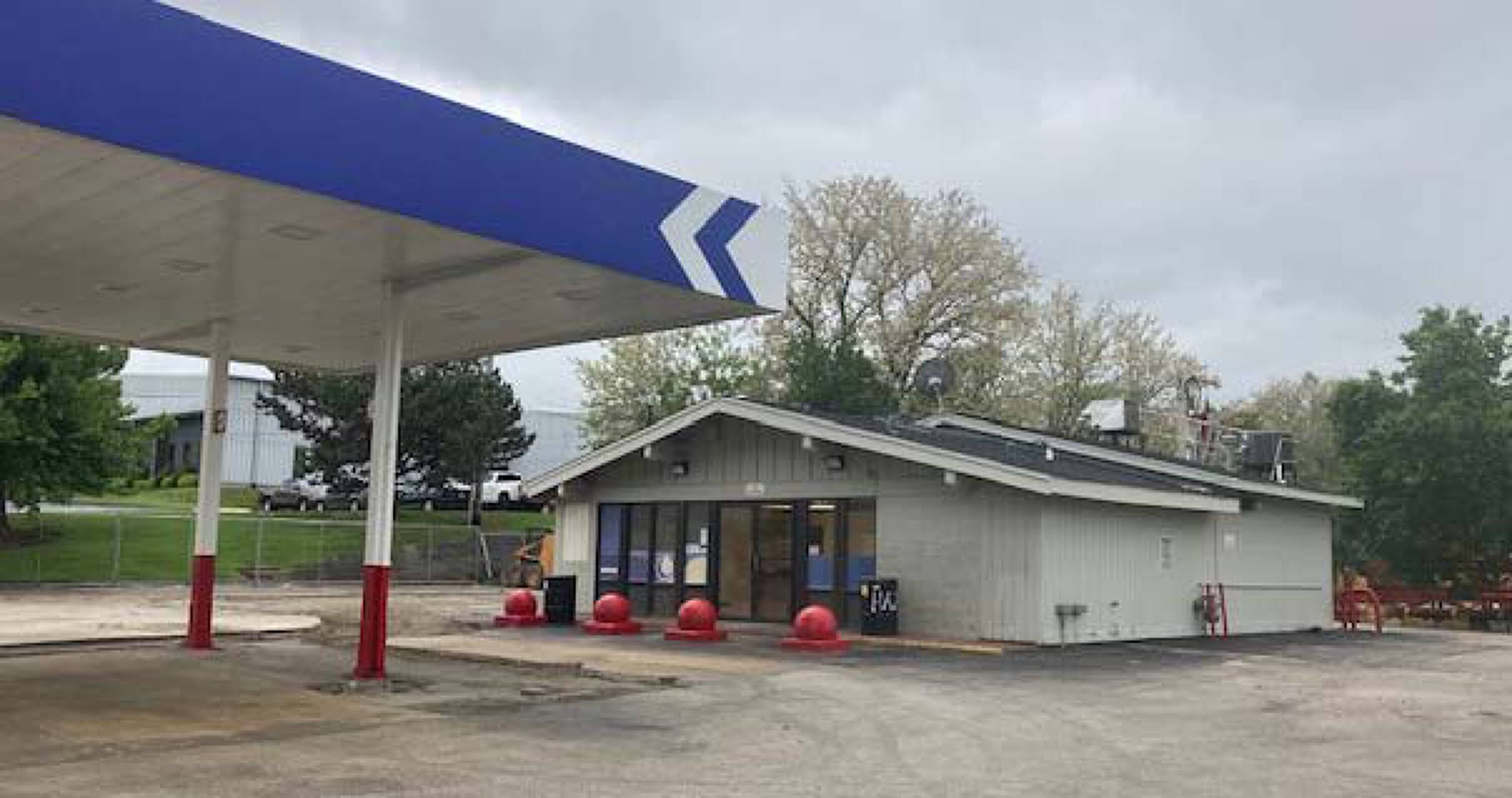 11902 Missouri Bottom Rd, Hazelwood, MO 63042