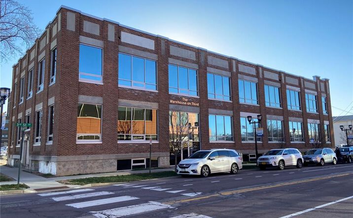 Pictures of Retail, Office, Industrial property located at 600 3rd St SE, Cedar Rapids, IA 52401 for lease - image #1
