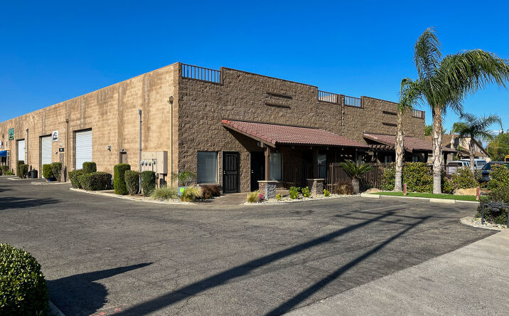 Pictures of Industrial, Office property located at 1261 Hoblitt Ave, Clovis, CA 93612 for sales - image #1