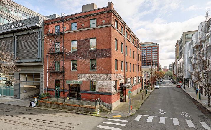 Pictures of Office property located at 1104 NW 15th Ave, Portland, OR 97209 for lease - image #1