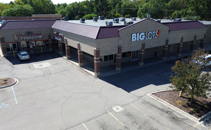 Pictures of Retail property located at 35507 Ford Rd, Westland, MI 48185 for lease - image #1