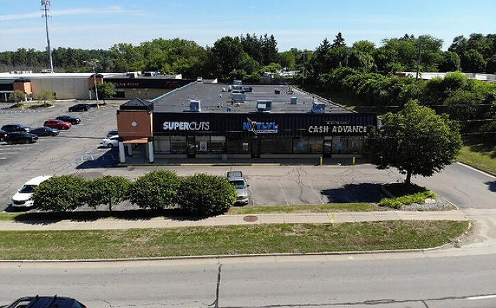Pictures of Retail property located at 5610 Dixie Hwy, Waterford Twp, MI 48329 for lease - image #1
