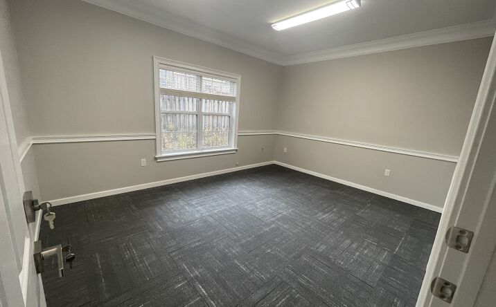 Pictures of Office property located at 249 Pinewood Dr, Tallahassee, FL 32303 for lease - image #1