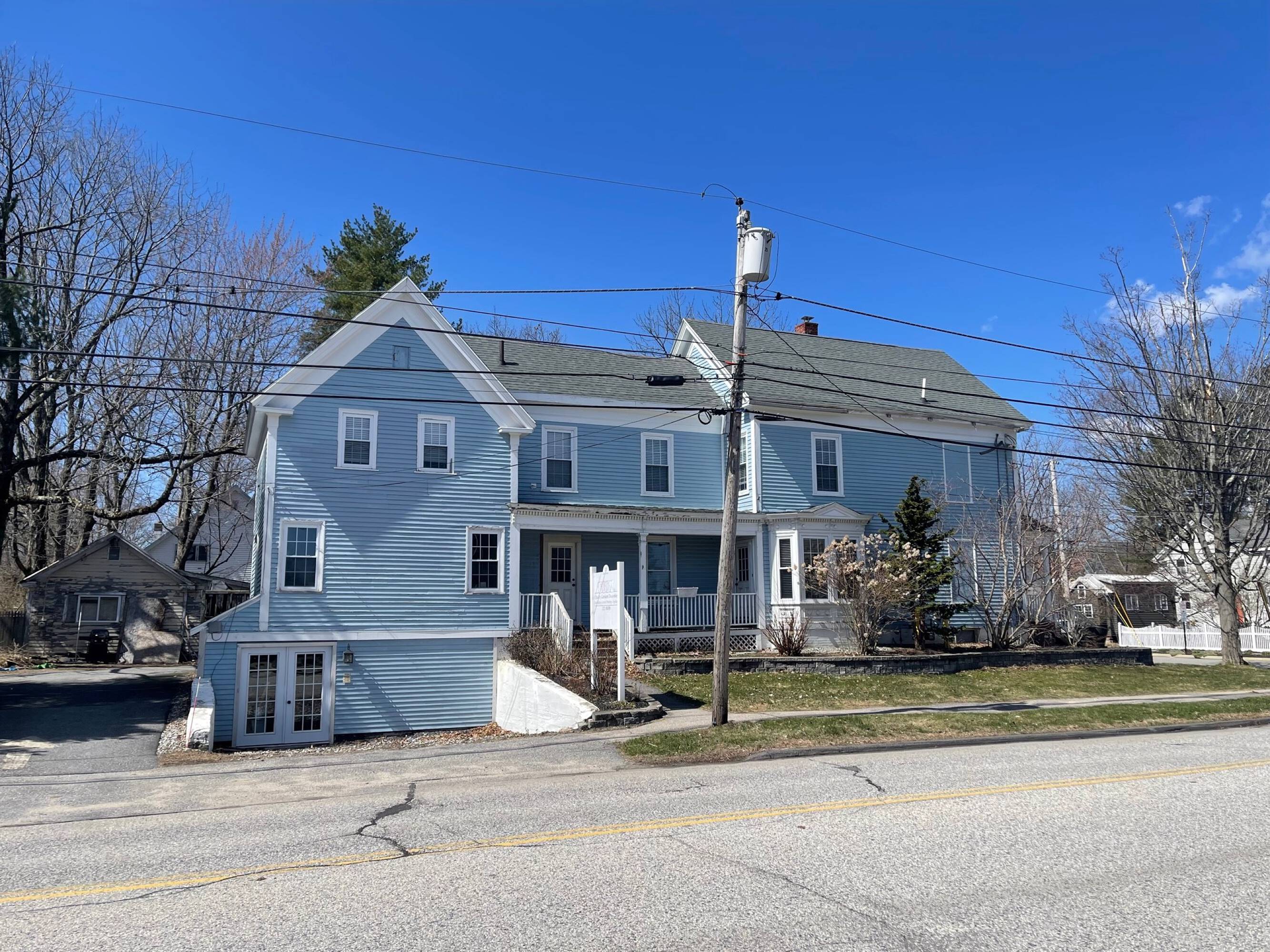 21 Elm St, Gorham, ME 04038