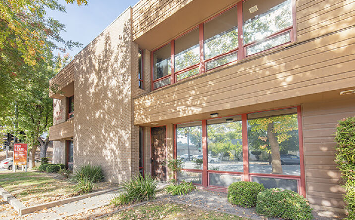 Pictures of Office property located at 725 30th St, Sacramento, CA 95816 for lease - image #1