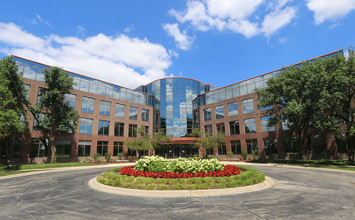Pictures of Office property located at 2200 Cabot Dr, Lisle, IL 60532 for lease - image #1