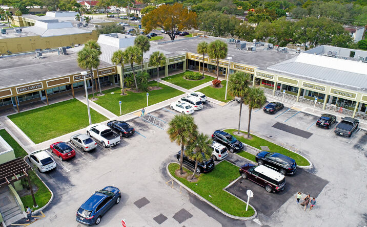 Pictures of Retail property located at 3301 - 3357 Sheridan Street, Hollywood, FL, Hollywood, FL 33021 for lease - image #1