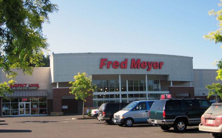 Pictures of Retail, Restaurant property located at Highway 99E & Sequoia Pkwy, Canby, OR 97013 for lease - image #1