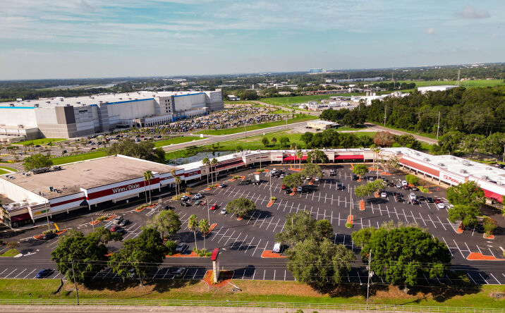 Pictures of Retail property located at 8707 Temple Terrace Hwy, Tampa, FL 33637 for lease - image #1