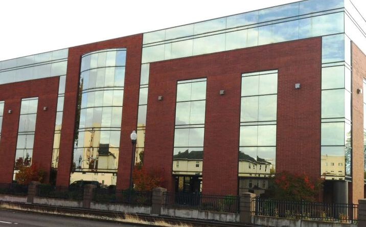 Pictures of Office property located at 1201 Court St NE, Salem, OR 97301 for lease - image #1