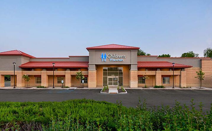 Pictures of Retail, Office, Restaurant property located at 14755 W Capitol Dr, Brookfield, WI 53005 for lease - image #1