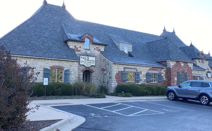 Pictures of Office property located at 3800 S Fremont Ave, Springfield, MO 65804 for lease - image #1
