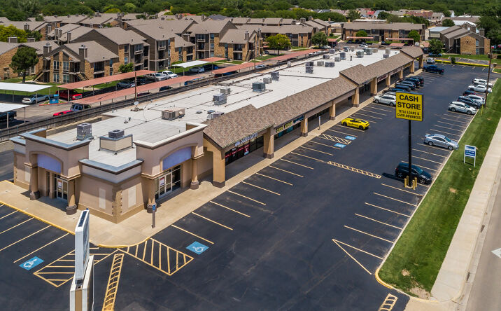 Pictures of Retail property located at 7200 SW 45th, Amarillo, TX 79109 for lease - image #1