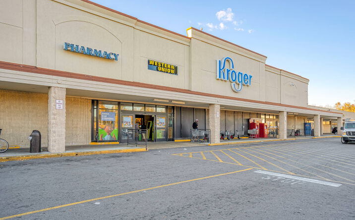 Pictures of Retail property located at 1900 E Victory Dr, Savannah, GA 31404 for sales - image #1