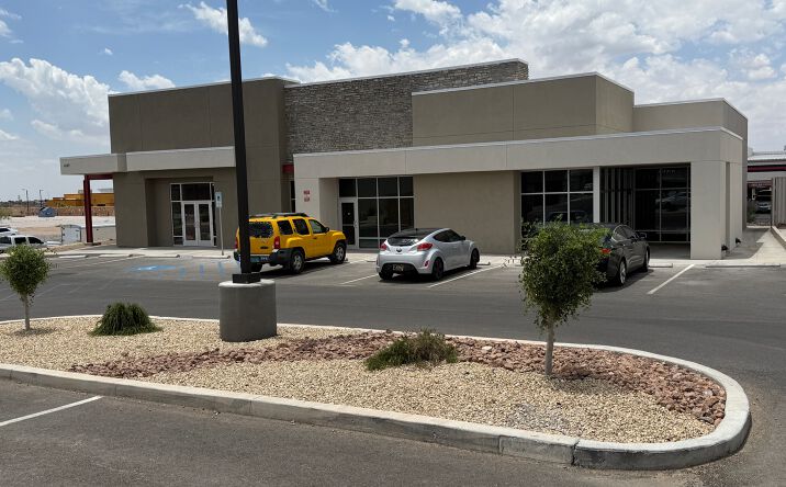 Pictures of Retail property located at 4153 White Sage Arc, Las Cruces, NM 88011 for lease - image #1