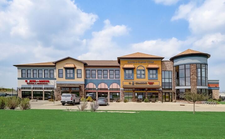Pictures of Retail, Office property located at 957 Liberty Dr, Verona, WI 53593 for lease - image #1
