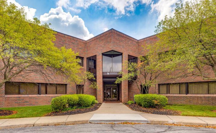 Pictures of Office property located at 1684 Woodlands Dr, Maumee, OH 43537 for lease - image #1