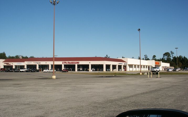 Pictures of Retail property located at 1200 N Fraser St, Georgetown, SC 29440 for lease - image #1