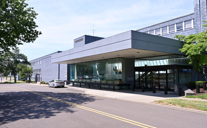 Pictures of Office property located at 22 Adams Ave, Endicott, NY 13760 for lease - image #1