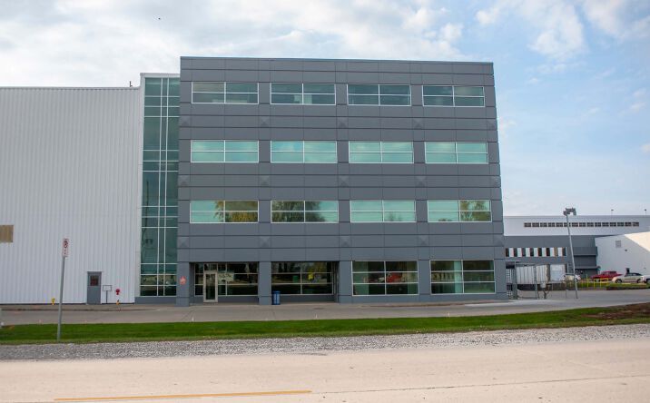 Pictures of Office, Industrial property located at 927 N 19th Ave E, Newton, IA 50208 for lease - image #1