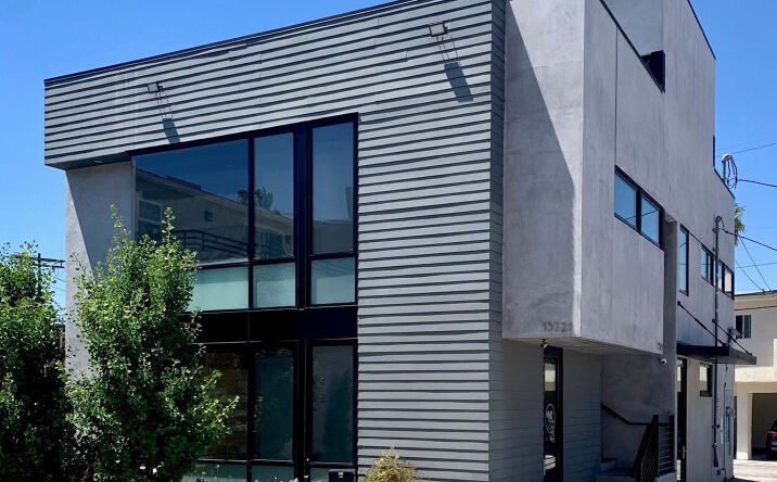 Pictures of Office property located at 13721 Ventura Blvd, Los Angeles, CA 91423 for lease - image #1